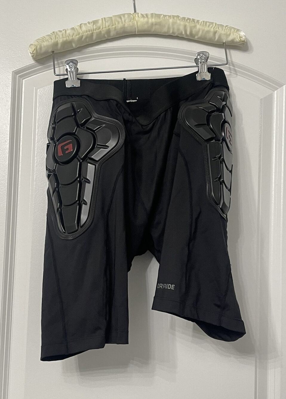 Burton x G-Form Total Impact Padded Shorts DryRide Snowboard Armor - Men's L